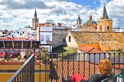 Imagen general del Traveler&acute;s Inn Seville. Foto 6