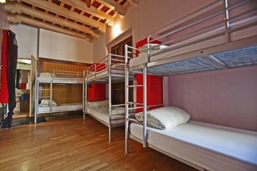 Imagen general del Traveler&acute;s Inn Seville. Foto 14