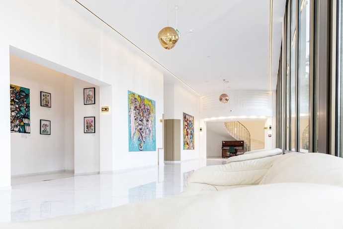 Imagen de los interiores del Treasury Hotel. Foto 16