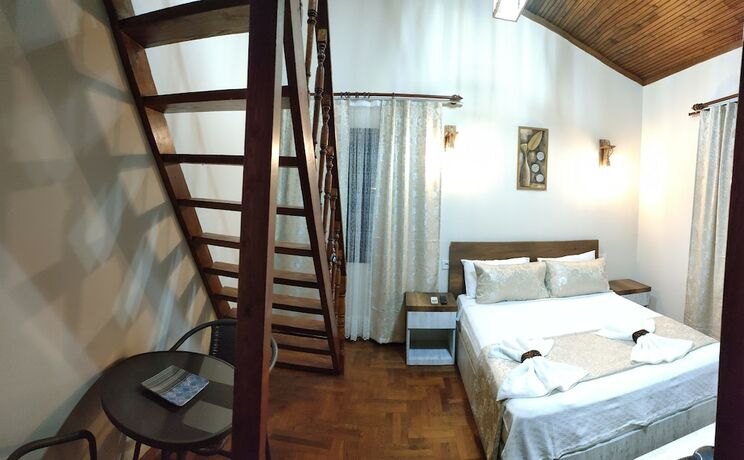 Imagen general del Trend &Ccedil;eşmealtı Hotel and Lounge. Foto 7