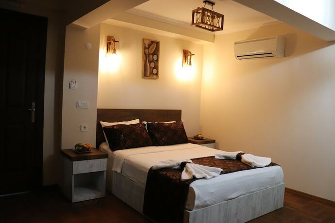 Imagen general del Trend &Ccedil;eşmealtı Hotel and Lounge. Foto 9