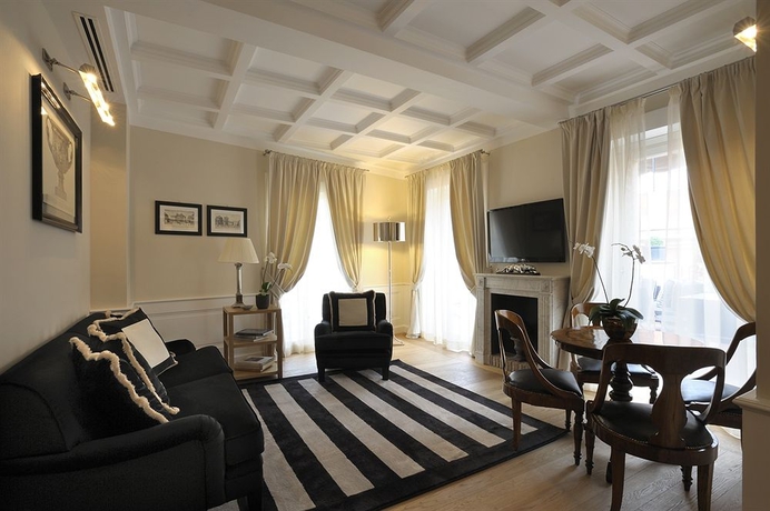Imagen de los interiores del Trevi Palace Luxury Inn. Foto 11
