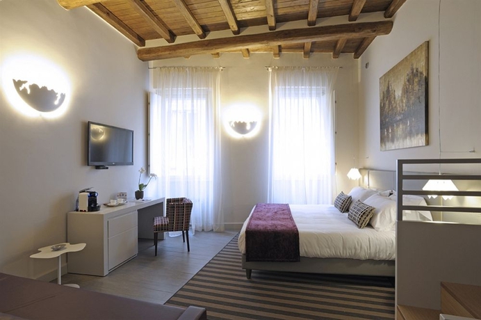 Imagen de la habitación del Trevi Palace Luxury Inn. Foto 4