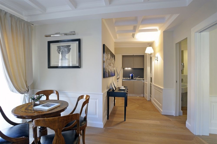 Imagen de los interiores del Trevi Palace Luxury Inn. Foto 13