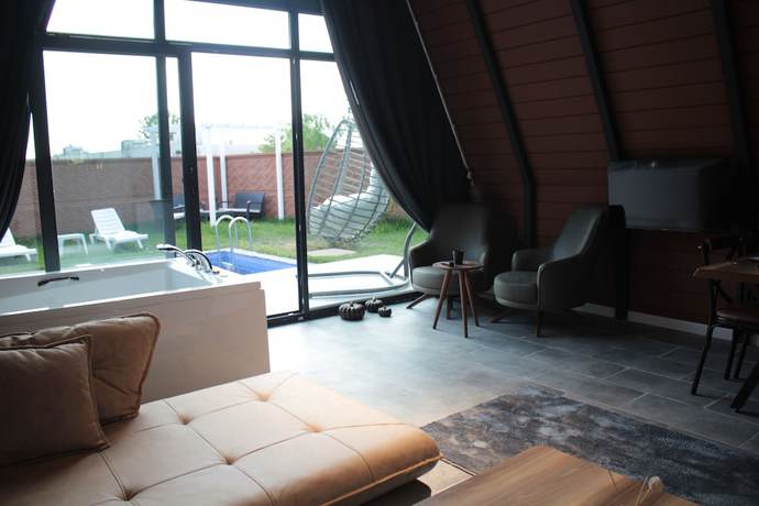 Imagen de la habitación del Triangle Life Suit. Foto 8