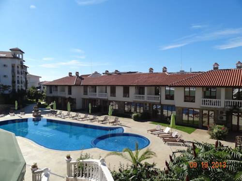 Imagen de la habitación del Triumph Holiday Village. Foto 1