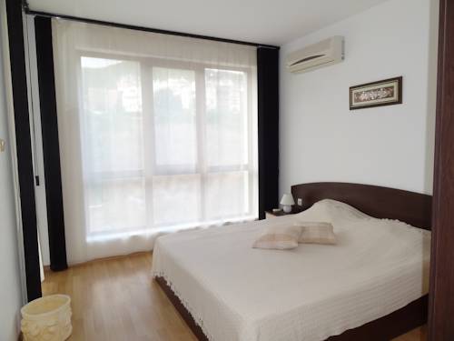 Imagen de la habitación del Triumph Holiday Village. Foto 2