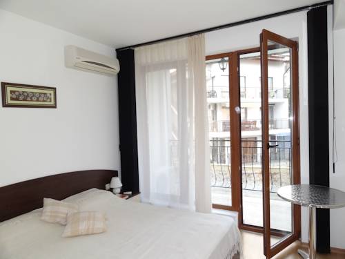 Imagen de la habitación del Triumph Holiday Village. Foto 6