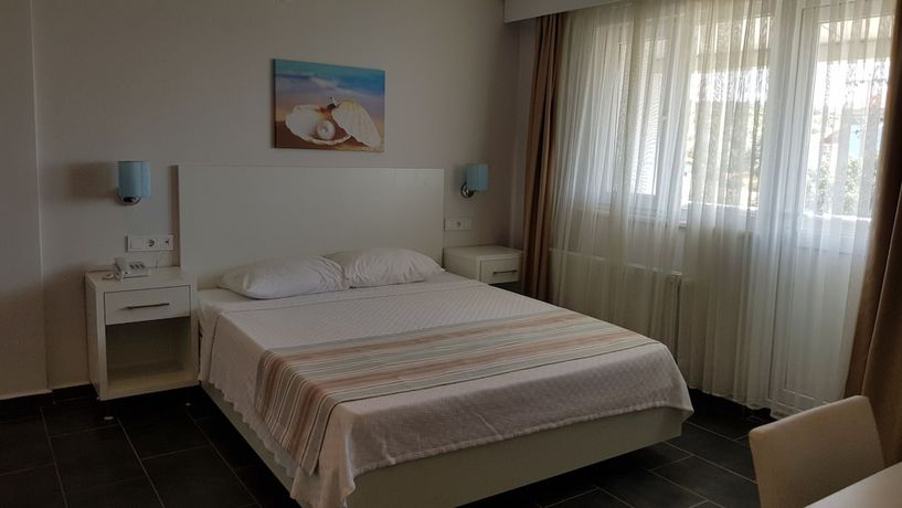 Imagen de la habitación del Troas Beach Hotel. Foto 6