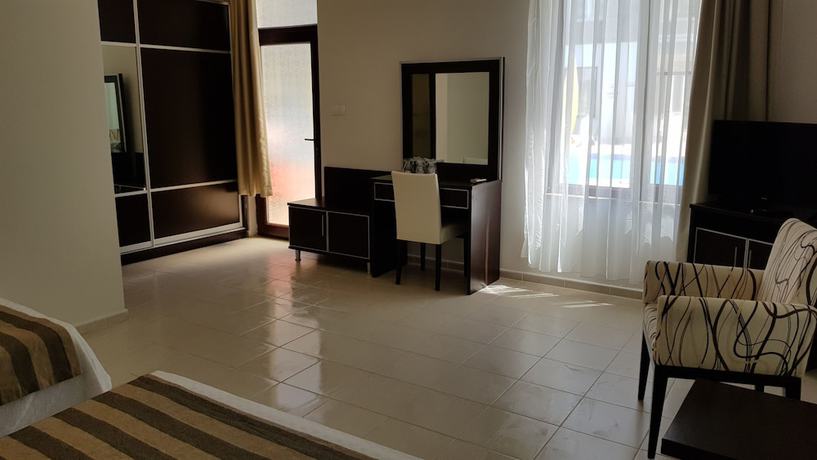 Imagen de la habitación del Troas Beach Hotel. Foto 7