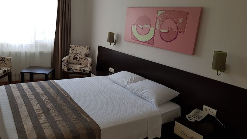 Imagen de la habitación del Troas Beach Hotel. Foto 15