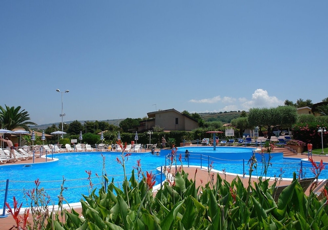 Imagen de la piscina del Tropea Mare Pace Club. Foto 15