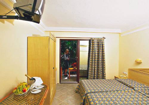 Imagen de la habitación del Tropic Hotel. Foto 5