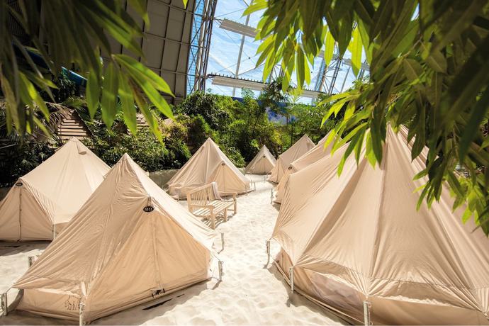 Imagen de la habitación del Tropical Islands. Foto 2