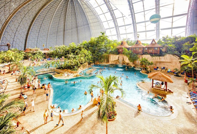 Imagen general del Tropical Islands. Foto 1