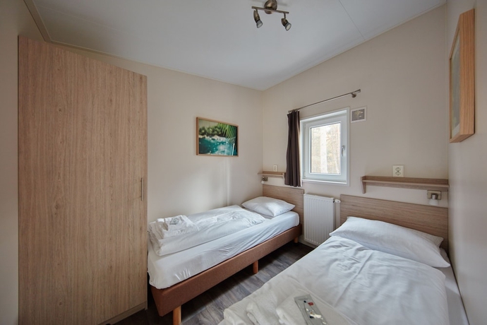 Imagen de la habitación del Tropical Islands Resort. Foto 6