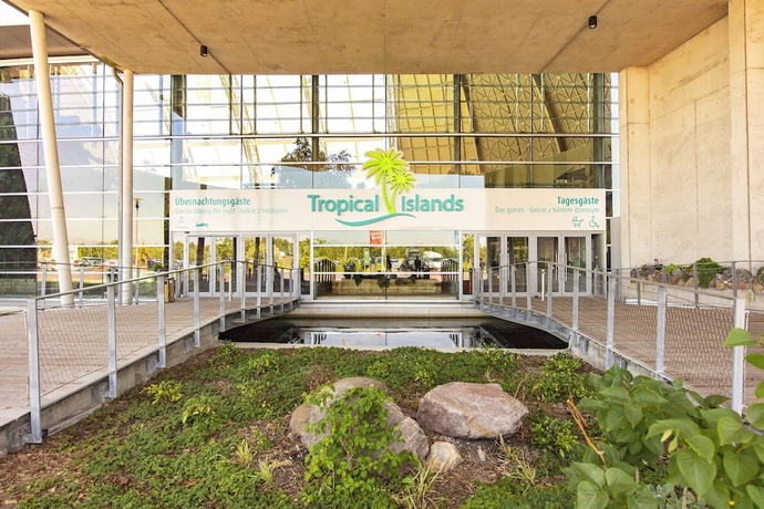Imagen de los interiores del Tropical Islands Resort. Foto 18