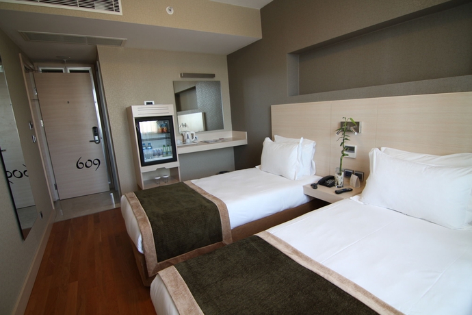 Imagen de la habitación del Troya Hotel. Foto 7