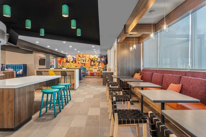 Imagen general del Tru By Hilton Janesville. Foto 32