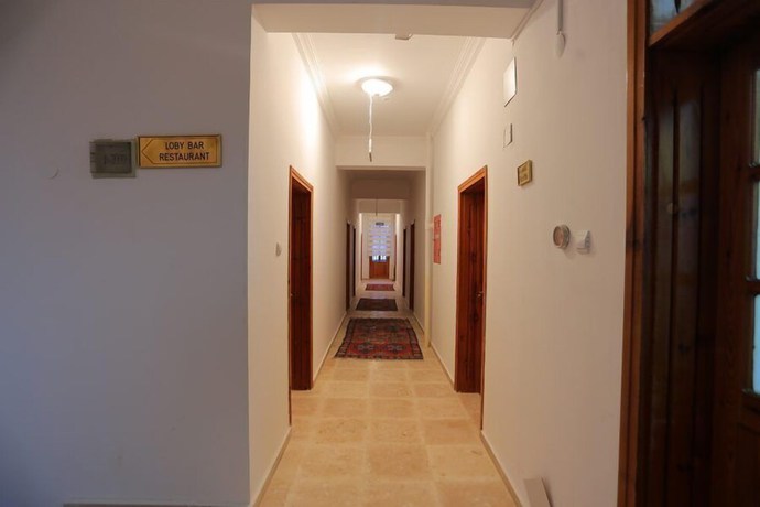 Imagen de los interiores del Tulpar Hotel. Foto 13
