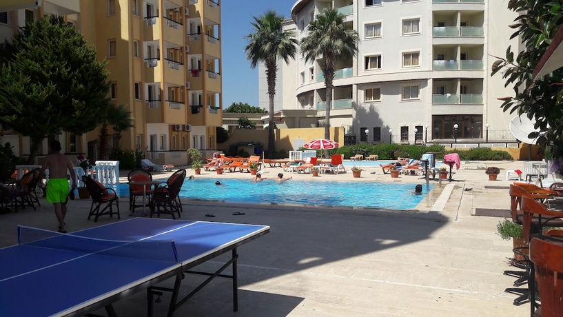 Imagen de la piscina del Turan Apart, Hisar&ouml;n&uuml;. Foto 17