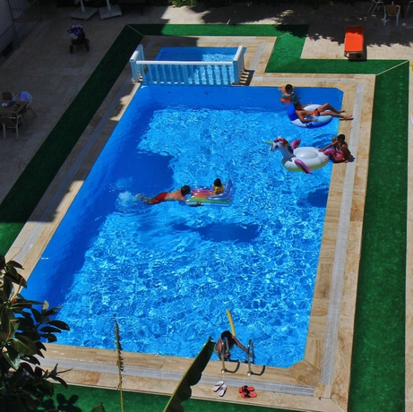 Imagen de la piscina del Turan Apart, Hisar&ouml;n&uuml;. Foto 19