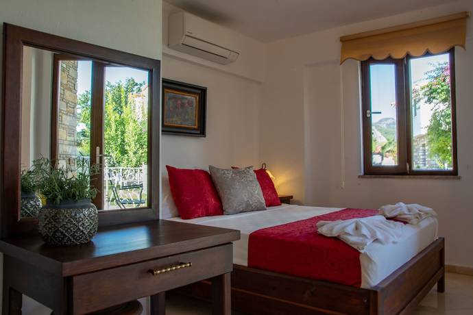 Imagen de la habitación del Turay Hotel. Foto 18