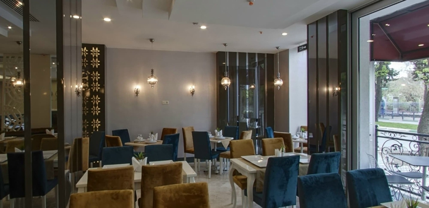 Imagen del bar/restaurante del Turk Inn Ferro Hotel. Foto 6