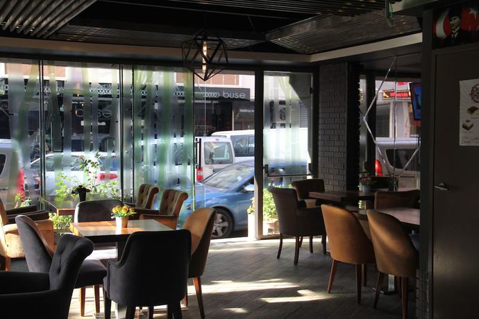 Imagen del bar/restaurante del Turkeli Hotel. Foto 6