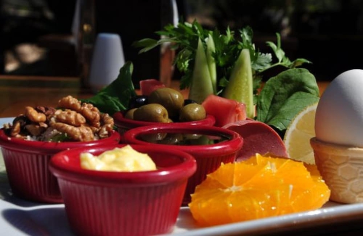 Imagen del bar/restaurante del Turkmen Tree Houses. Foto 6