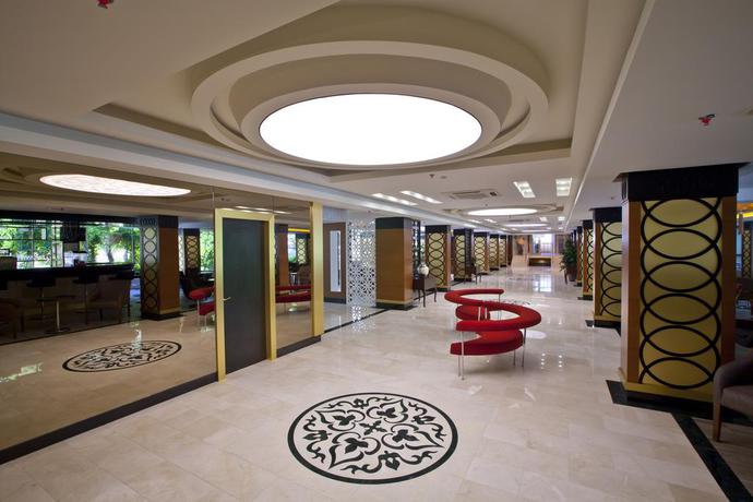 Imagen de los interiores del Turunc Beach Resort. Foto 10