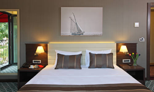 Imagen de la habitación del Tuzla Town Hotel. Foto 2