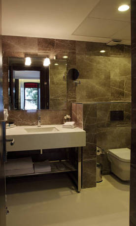Imagen de la habitación del Tuzla Town Hotel. Foto 5