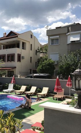 Imagen de la piscina del Twenty One Hotel. Foto 19