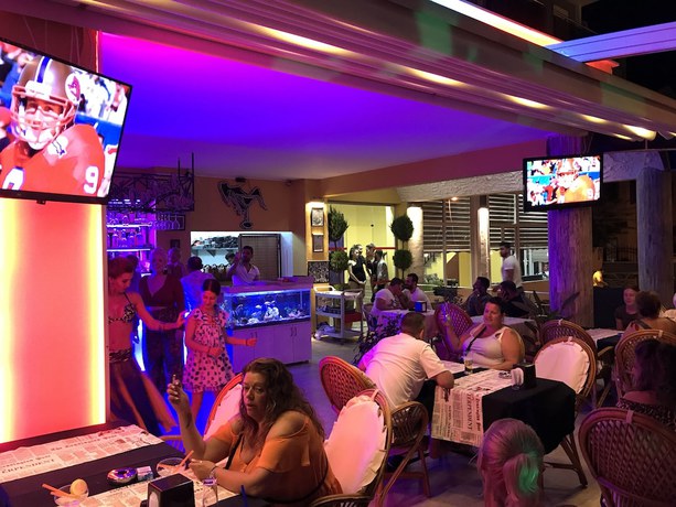 Imagen del bar/restaurante del Twenty One Hotel. Foto 2