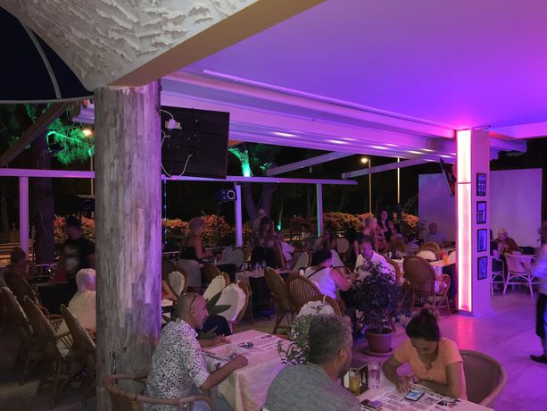 Imagen del bar/restaurante del Twenty One Hotel. Foto 6