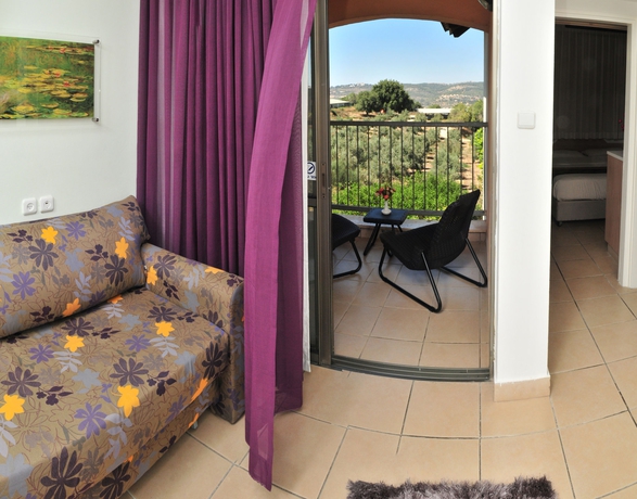 Imagen de los interiores del Tzuba Hotel. Foto 11