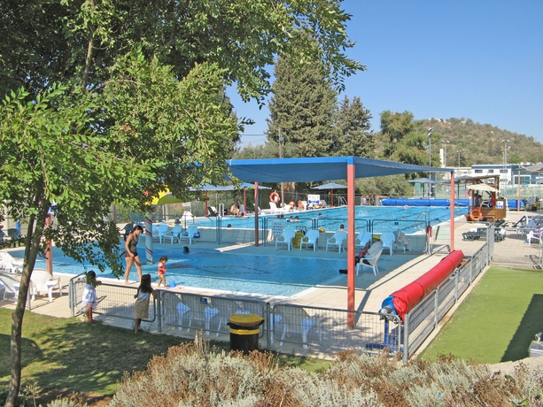 Imagen de la piscina del Tzuba Hotel. Foto 13