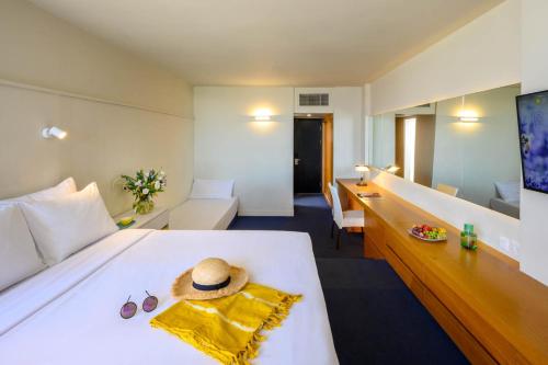 Imagen de la habitación del U Coral Beach Club Eilat Ultra All Inclusive. Foto 16