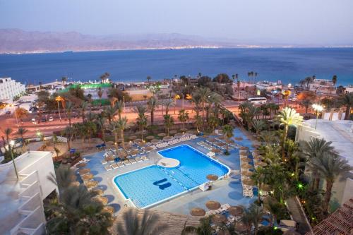 Imagen general del U Coral Beach Club Eilat Ultra All Inclusive. Foto 1