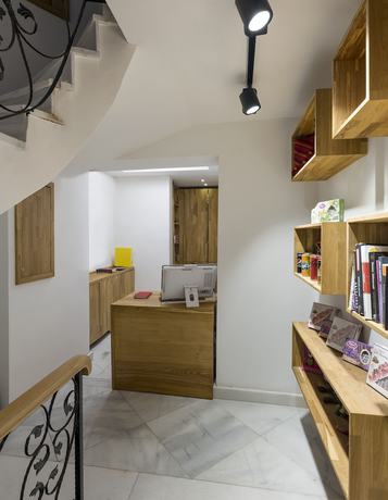 Imagen de los interiores del UK Hotel İstanbul. Foto 14