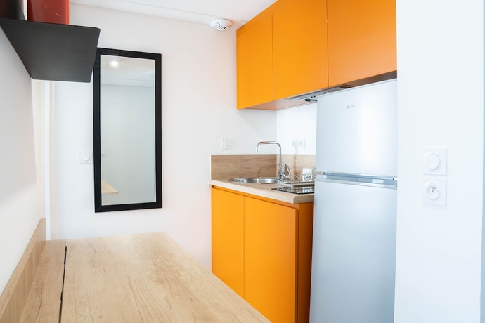 Imagen de la habitación del UXCO Kabane Montpellier. Foto 13