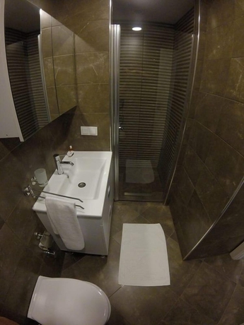 Imagen de la habitación del U&ccedil;ar Royal Hotel and Conference Hall. Foto 18