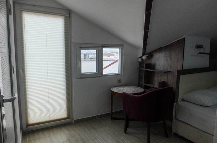 Imagen de los interiores del Udi Hotel. Foto 9