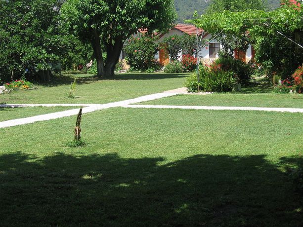 Imagen de los exteriores del Ugur Pansiyon &Ccedil;irali. Foto 16