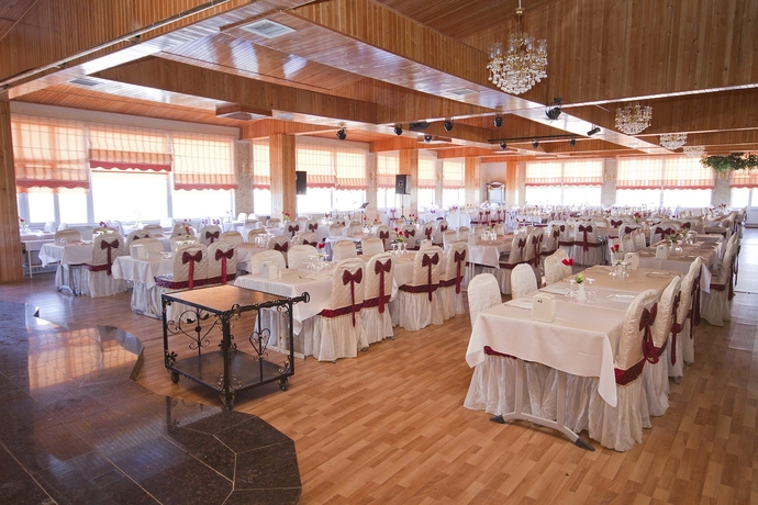 Imagen del bar/restaurante del Ugurlu Thermal Resort and Spa. Foto 6