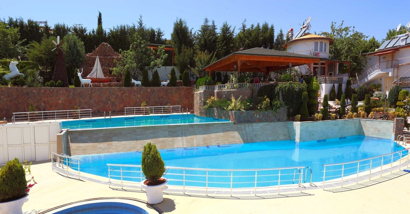 Imagen de la piscina del Ugurlu Thermal Resort and Spa. Foto 19