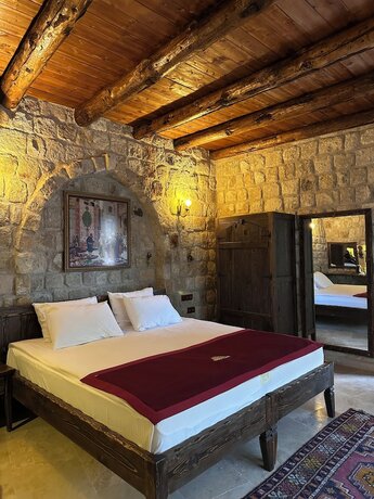Imagen general del Under Cave Hotel. Foto 4