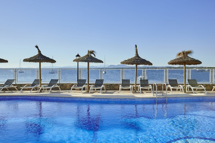 Imagen de la piscina del Universal Casa Marquesa. Foto 19