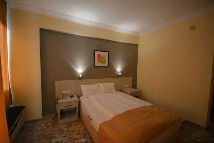 Imagen de la habitación del Unlu Hotel, &Ouml;l&uuml;deniz. Foto 8